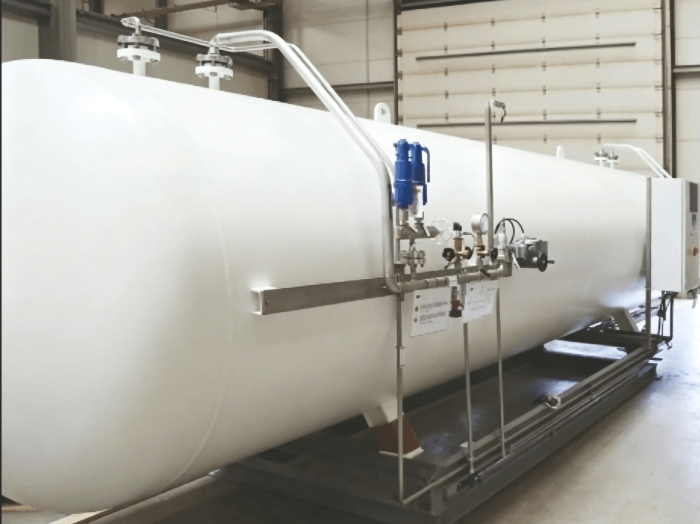 Industrial oil and gas tank blanketing process for safety and explosion prevention